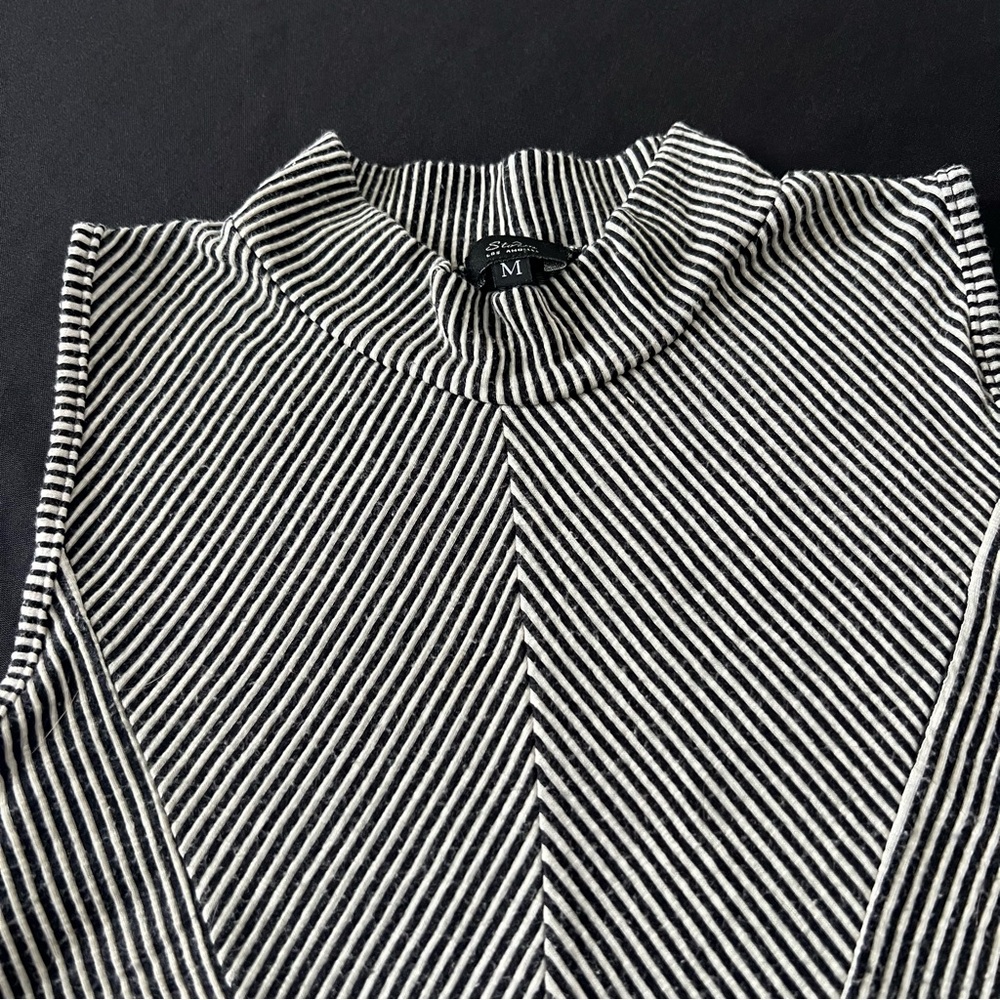 Women’s Striped Sleeveless Storm LA Top M - Picture 2 of 7